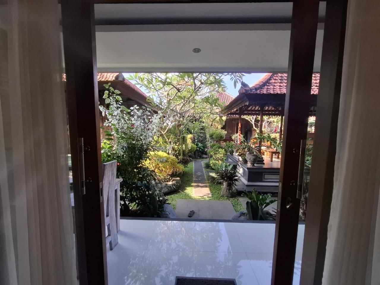 Отель Nang Ade House Убуд Экстерьер фото